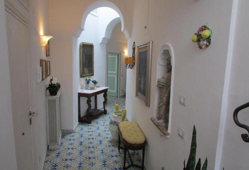 Номер Стандарт Вид на Море с Балконом, Domus Claudia