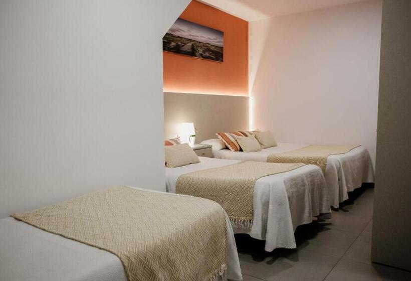 Habitación Cuádruple Estándar, Pensión Mastil 16
