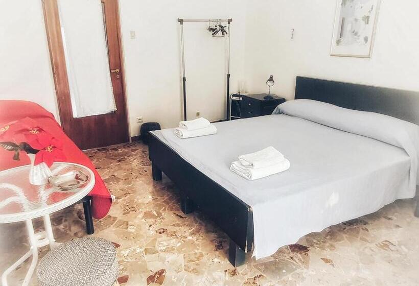 اتاق استاندارد پریمیوم سه تخته, ççç Matera Short Term Rooms ççç