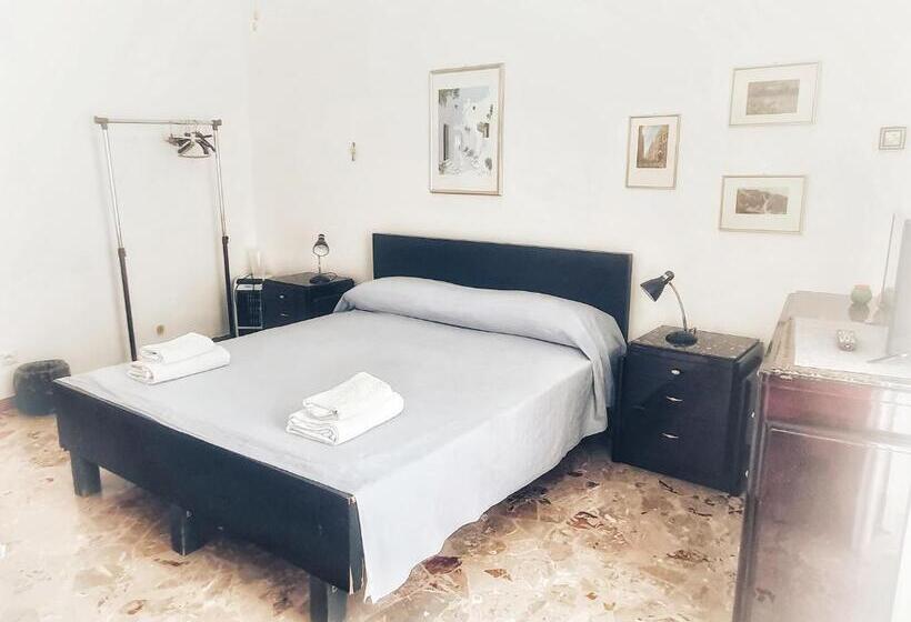اتاق استاندارد پریمیوم سه تخته, ççç Matera Short Term Rooms ççç
