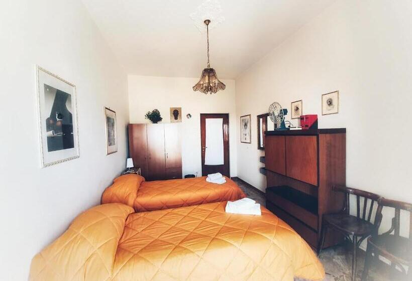 اتاق استاندارد با سرویس بهداشتی مشترک, ççç Matera Short Term Rooms ççç