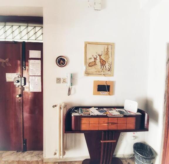 اتاق استاندارد سه تخته با سرویس بهداشتی مشترک, ççç Matera Short Term Rooms ççç