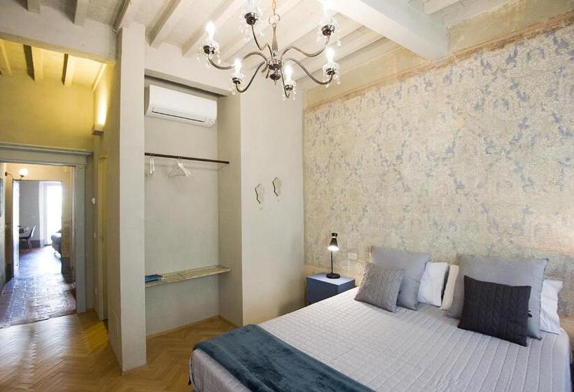 اتاق لوکس, Il Piccolo Cavour Charming House B&b
