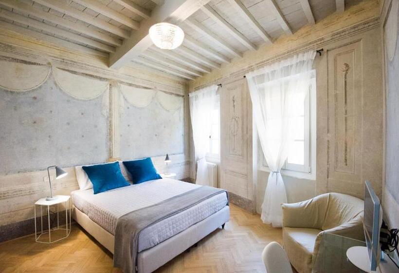 اتاق لوکس, Il Piccolo Cavour Charming House B&b