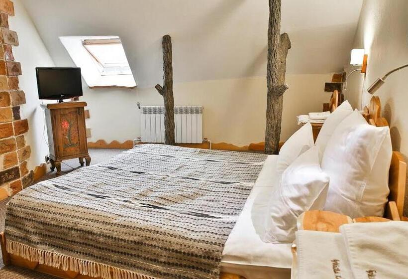 Apartamento 3 Dormitórios, грибова хата