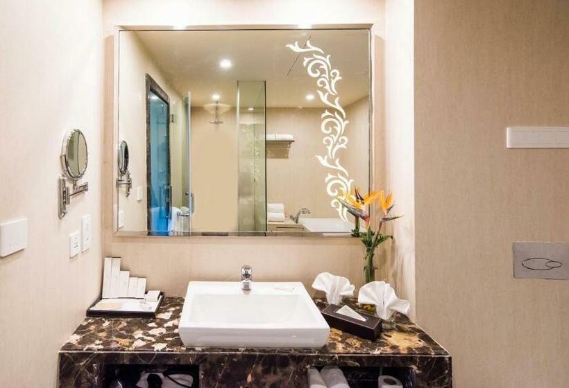 带大床的行政房间, Howard Johnson By Wyndham, Hebbal, Bengaluru