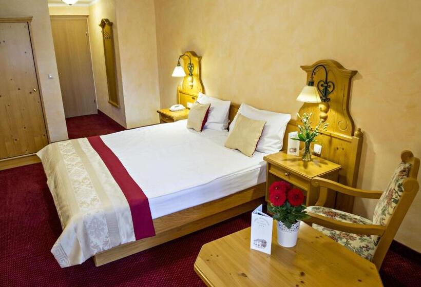اتاق استاندارد, Pod Ciżemką