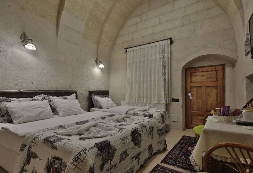 3-Bett-Standardzimmer, View Cave
