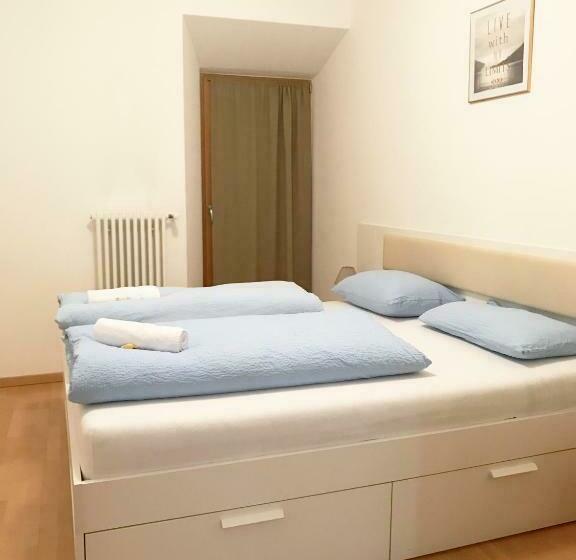 استودیوی استاندارد, Argentieri Guesthouse