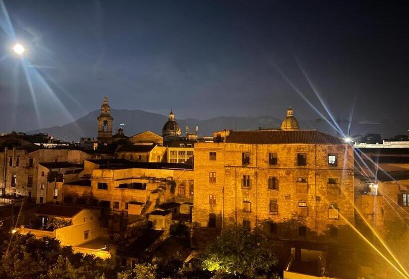 سوییت جونیور با چشم‌انداز شهر, Le Cupole Decò