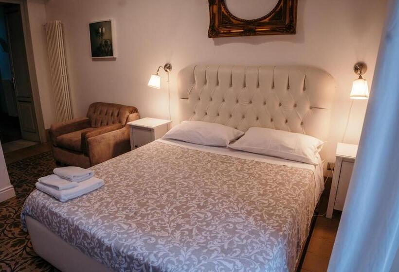 اتاق لوکس سه تخته, Elephant's Smile B&b