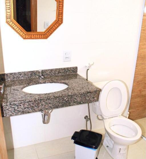 Quarto Estandar, Santo Afonso