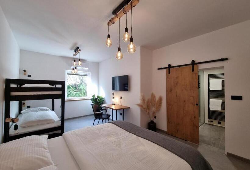 اتاق سوپریور خانوادگی, Bistro & Rooms Pri Karlu   Ex Hiša Budja