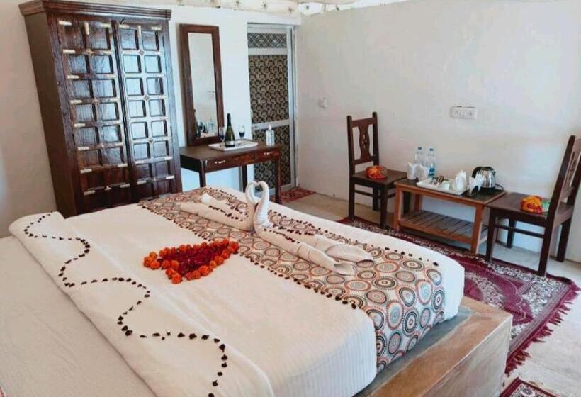 Quarto Deluxe, Saffron   Luxurious Desert Camp