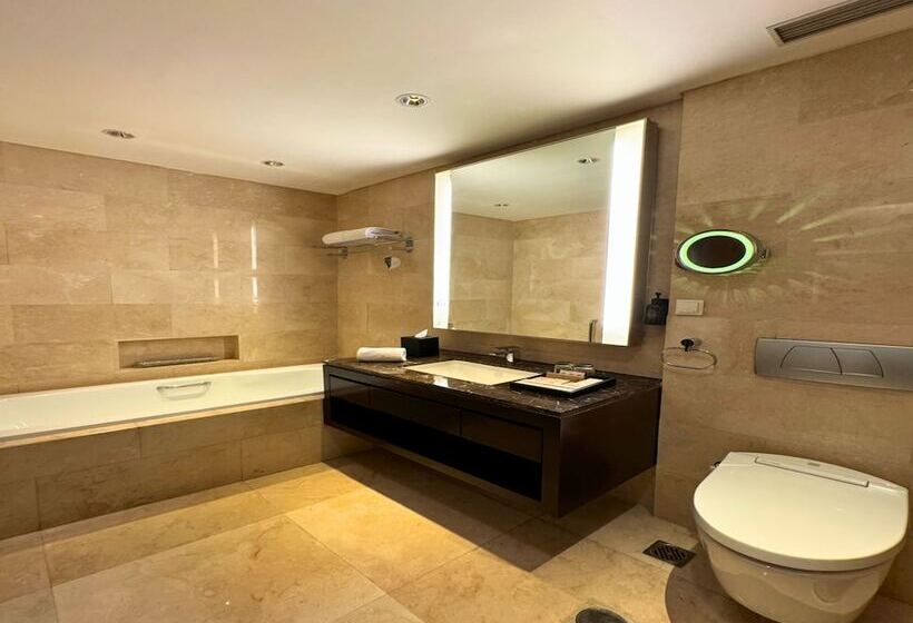 Апартаменты Премиум 1 Спальня, Ascott Kuningan Jakarta