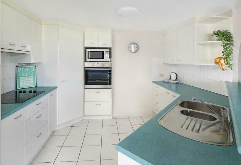Апартаменты 1 Спальня, Beachside Resort Kawana Waters
