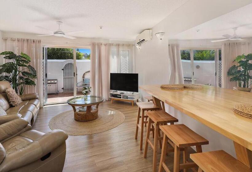Апартаменты Внутренние 1 Спальня, Beachside Resort Kawana Waters