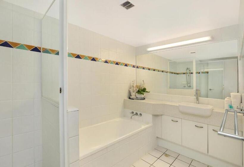 Апартаменты Deluxe 1 Спальня, Beachside Resort Kawana Waters