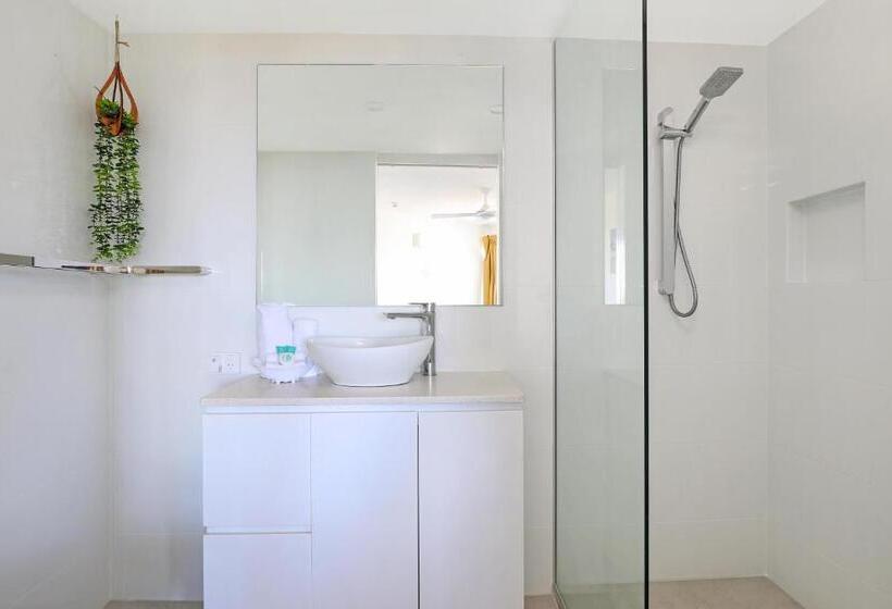 Апартаменты 1 Спальня Вид на Море, Beachside Resort Kawana Waters