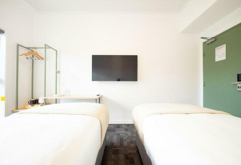 Номер Стандарт, Yha Brisbane City