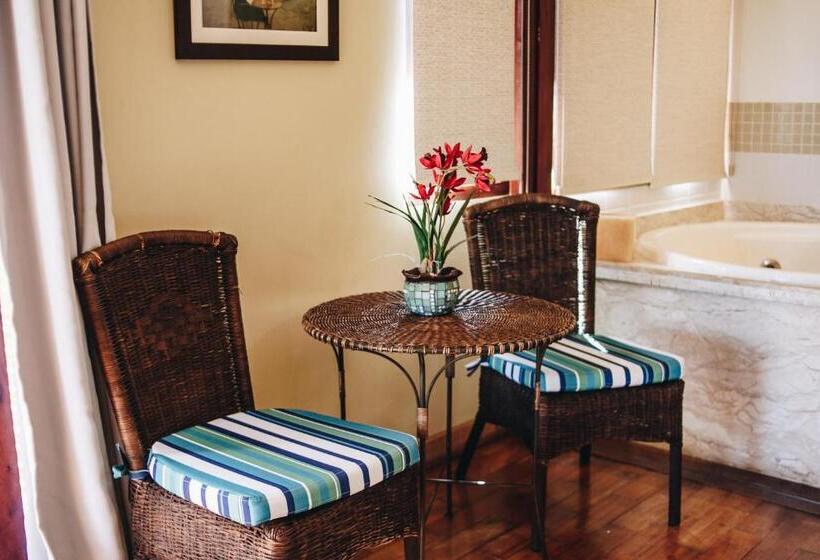 اتاق استاندارد با وان آب گرم, Fita Azul