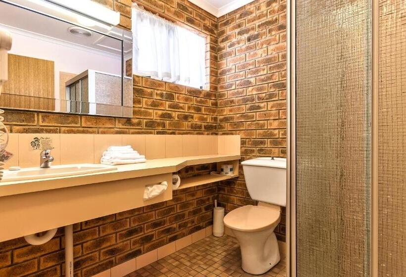Семейный Номер, Hume Country Motor Inn