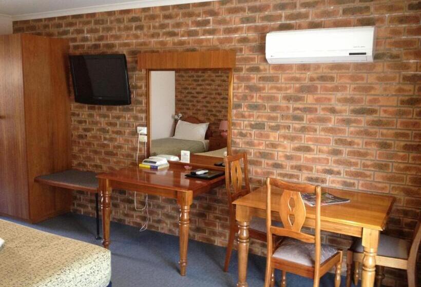 Семейный Номер, Hume Country Motor Inn