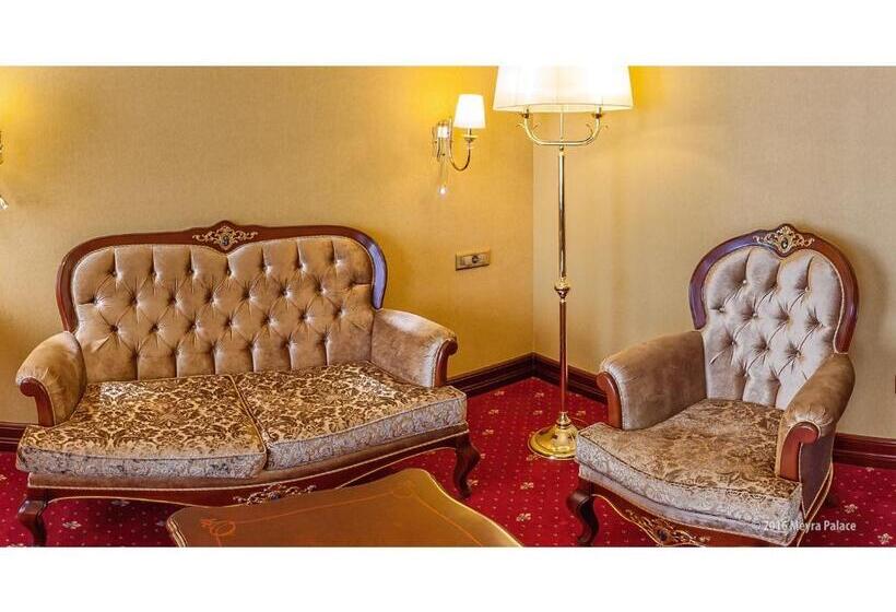 Deluxe Suite, Meyra Palace