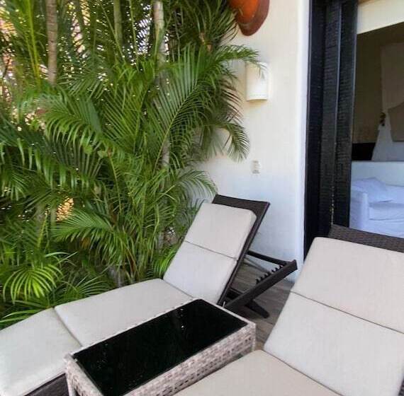 Полулюкс Вид на Море, Tentaciones Hotel & Lounge Pool   Adults Only