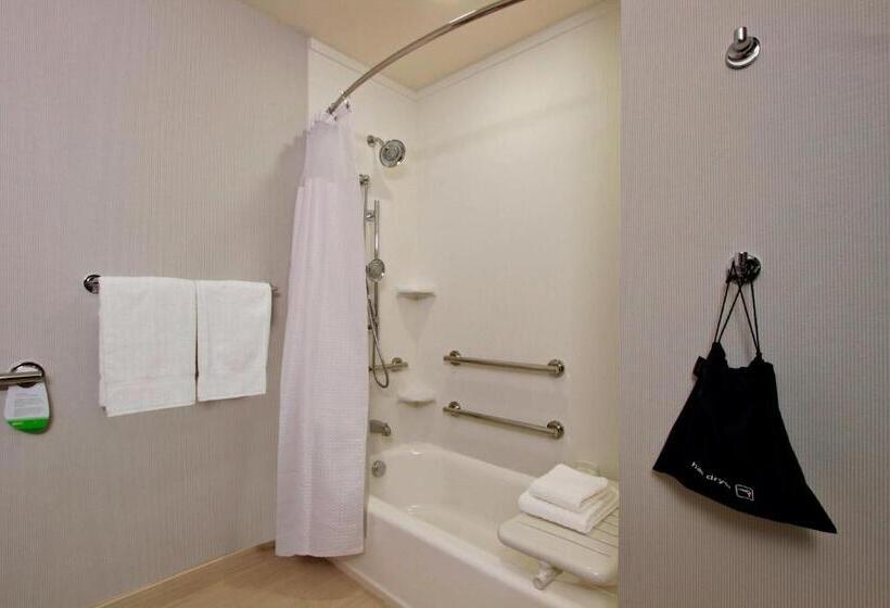 Номер Стандарт, Courtyard By Marriott Victoria