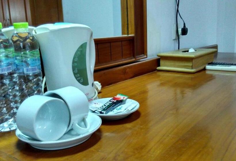 اتاق سوپریور, Athaya Hotel Kendari