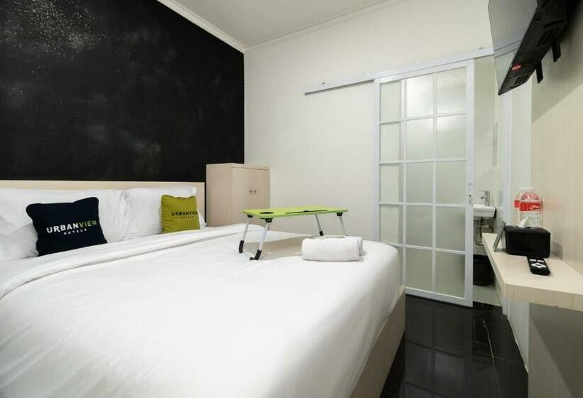 غرفة إقتصادية, Urbanview Hotel Bizhome Artha Gading Boulevard By Reddoorz
