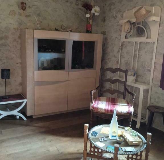 Семейный Номер Вид на Сад, Chez Karine