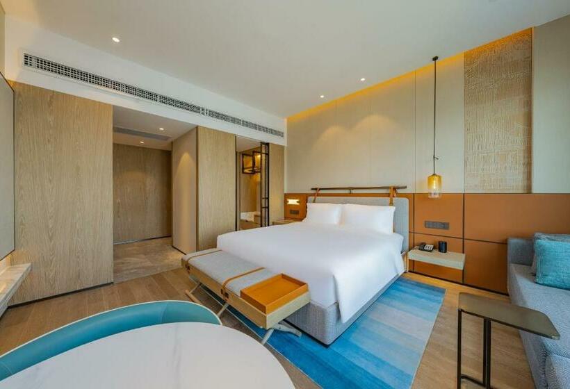 Номер Премиум, Holiday Inn Zhuhai City Center, An Ihg