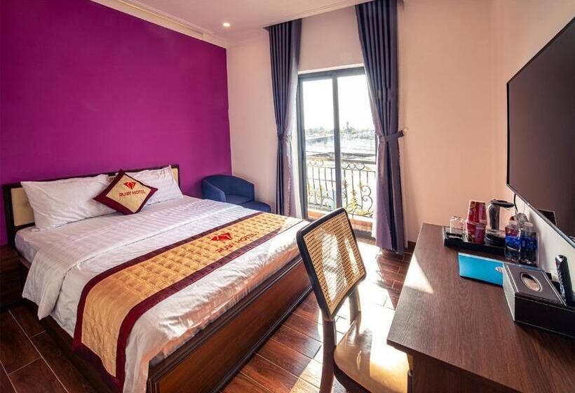 اتاق لوکس با تخت بزرگ, Ruby Hotel Vĩnh Long
