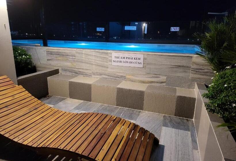 اتاق استاندارد سه تخته با بالکن, Ruby Hotel Vĩnh Long