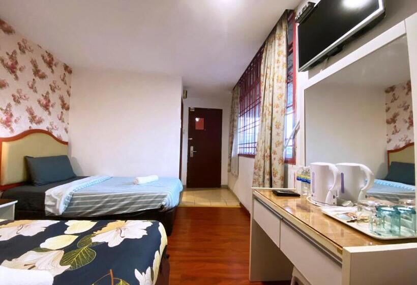 スタンダードトリプルルーム, Mr Hotel Nusa Bestari