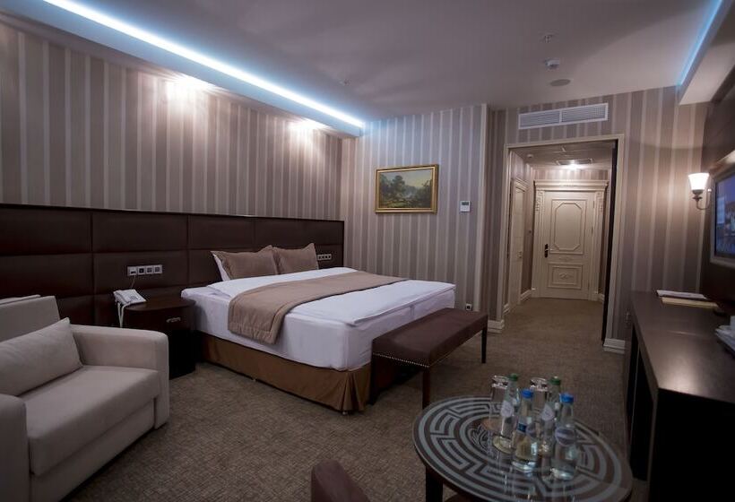 Семейный Номер, Boutique Hotel Buta