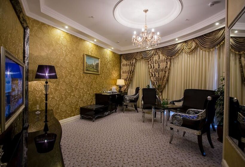 Люкс Комфорт, Boutique Hotel Buta