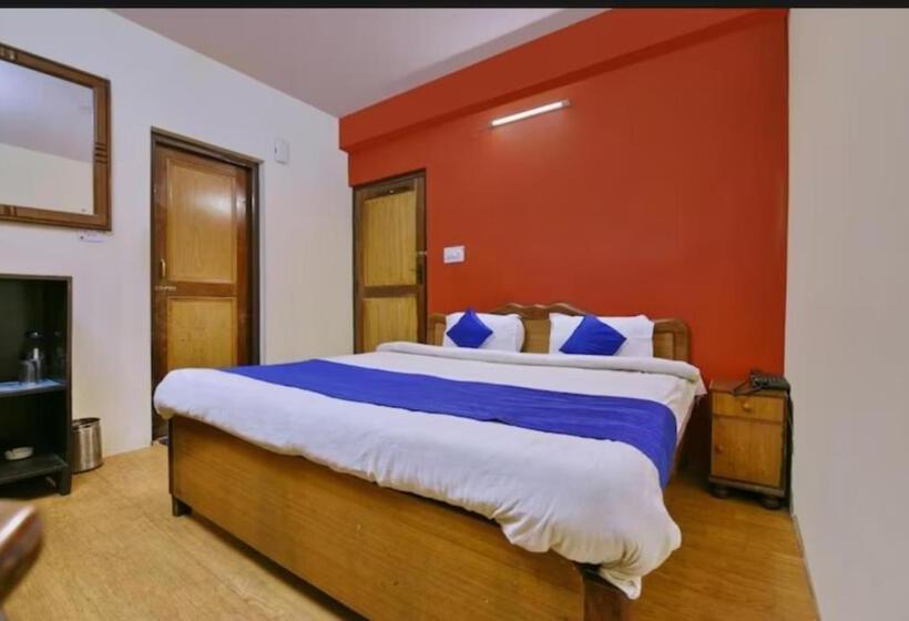 חדר דלוקס, Chinar Lake View Nainital   100 Meter From Mall Road   Hygiene, Lake View & Spacious Room