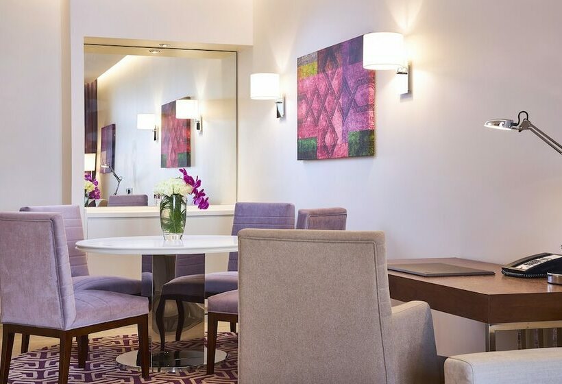 Люкс Повышенной Комфортности, Mercure Dubai Barsha Heights Hotel Suites And Apartments