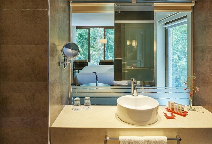 Полулюкс, Mercure Iguazu Hotel Iru