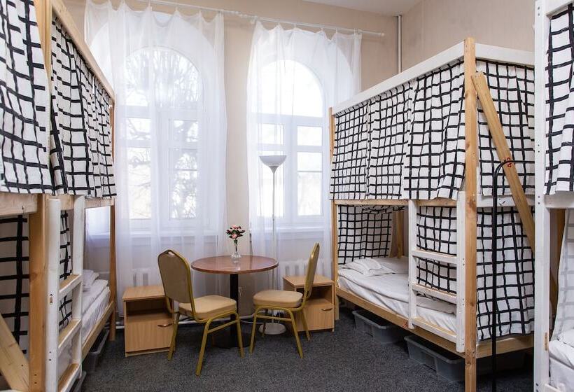 تختخواب در اتاق مشترک, Yaroslav Hostel Veliky Novgorod