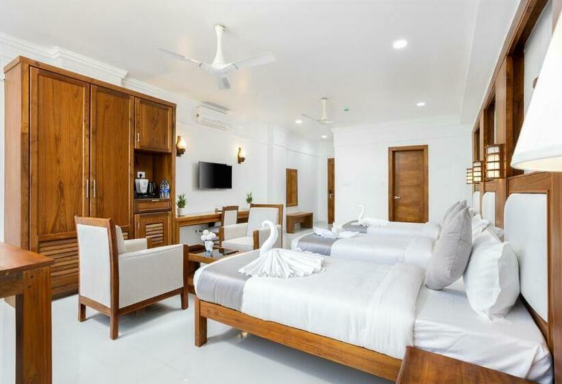 اتاق لوکس سه تخته, White House, Munnar