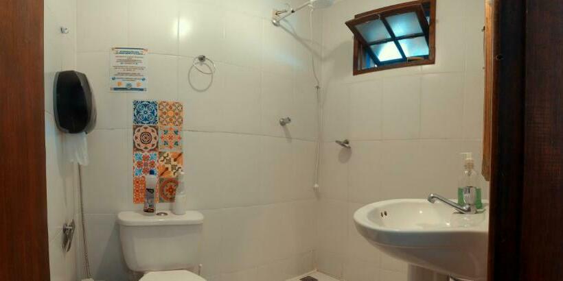 Quarto Familiar, Hostel Uai