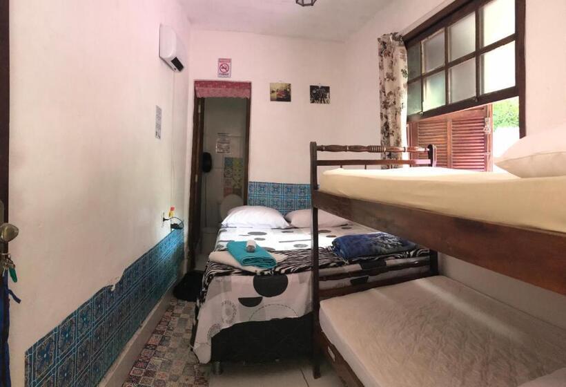 Quarto Familiar, Hostel Uai