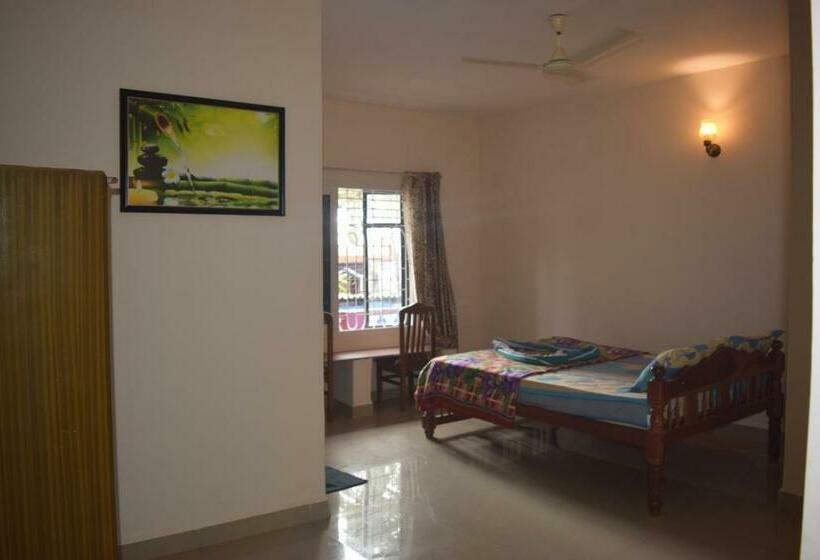 标准间带阳台, Dalia Guest House