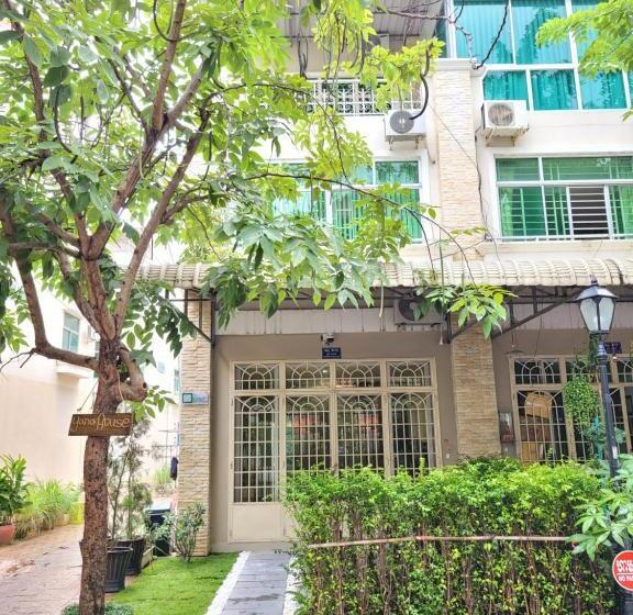 Номер Стандарт, Yana House Phnom Penh
