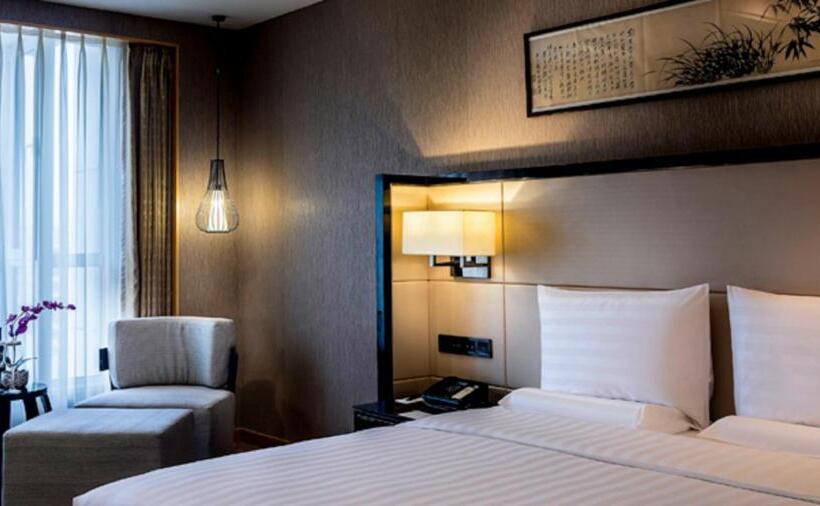 디럭스 룸 킹사이즈 침대, Pullman Qingdao Ziyue