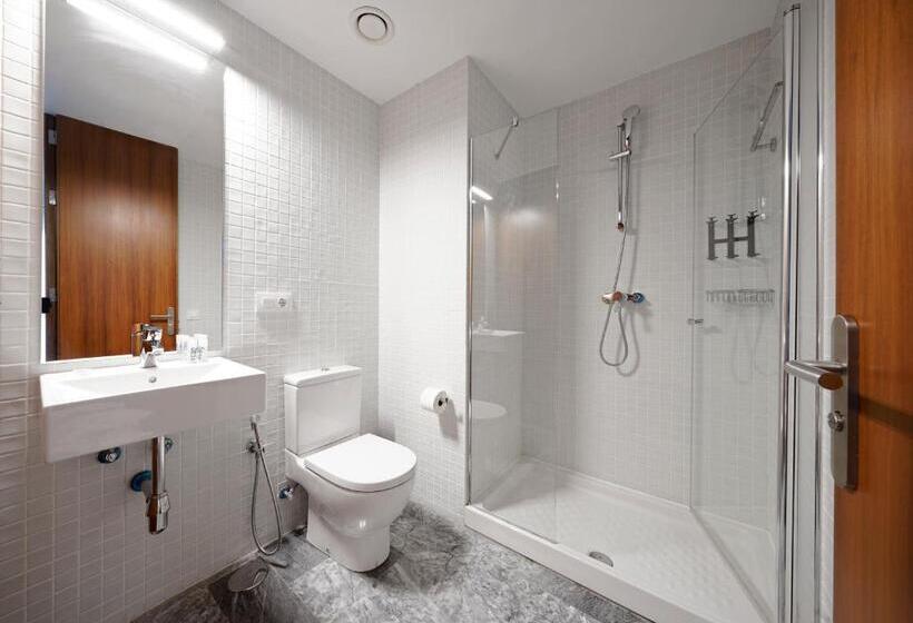 Apartament 3 Dormitoare, Numa I Jondo Apartments